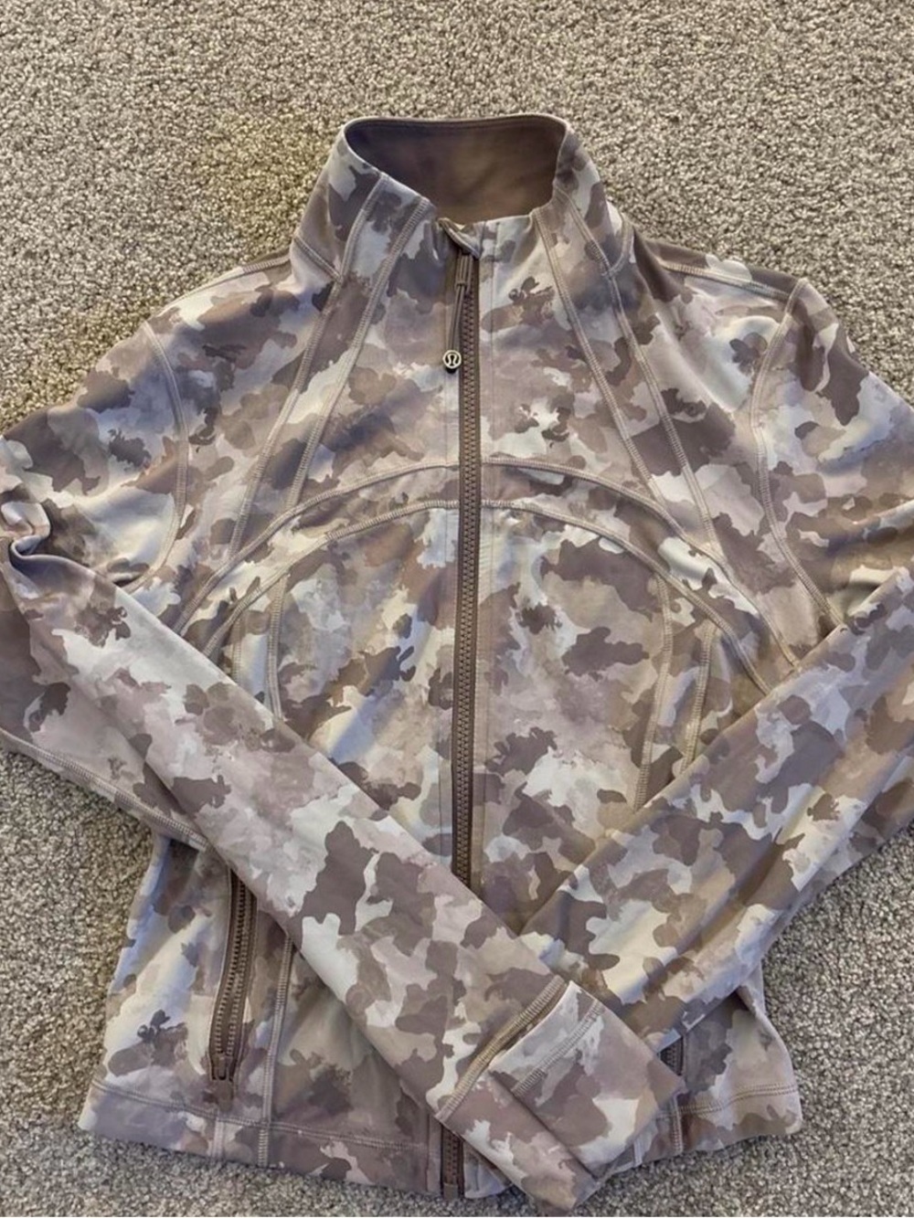 Women's Camo Zip-Front Jacket - Taupe/Beige